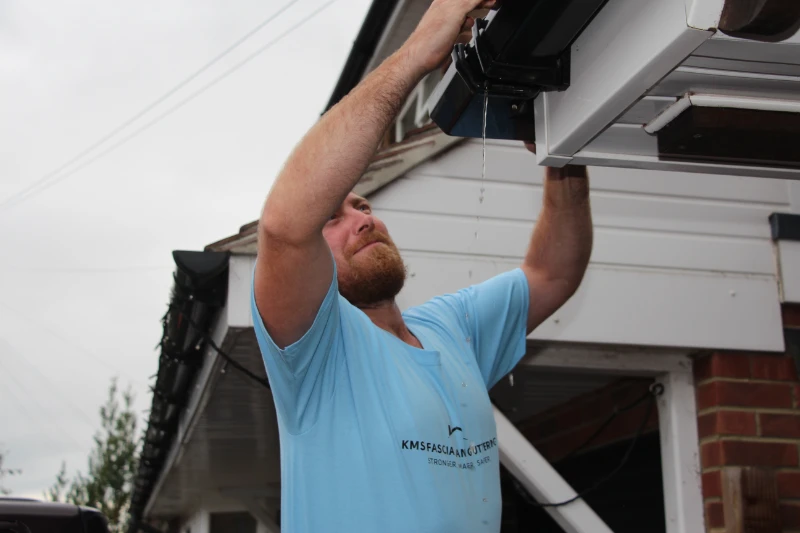 Leaking gutter repairs